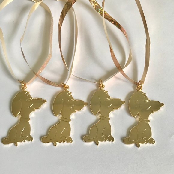 Vintage Snoopy Christmas Tree Ornaments Gold Tone Metal Set of 4 Dog Peanuts - Picture 4 of 9
